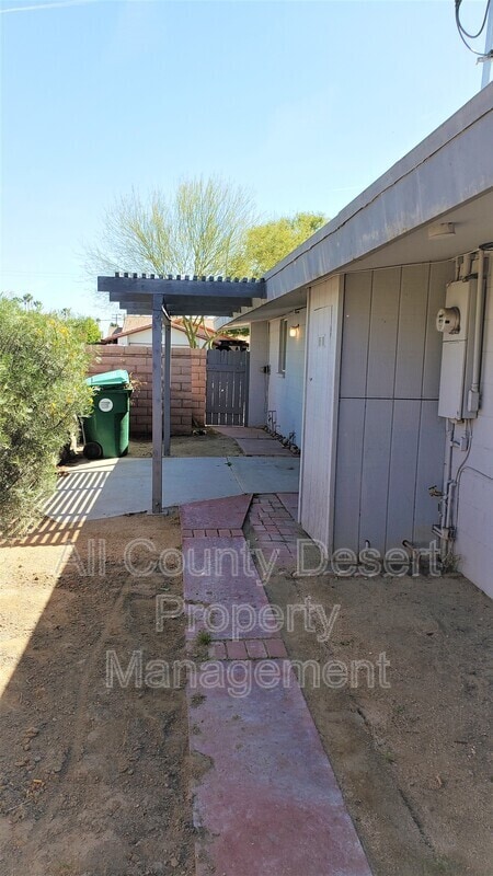 Building Photo - 72891 Sierra Vista Dr