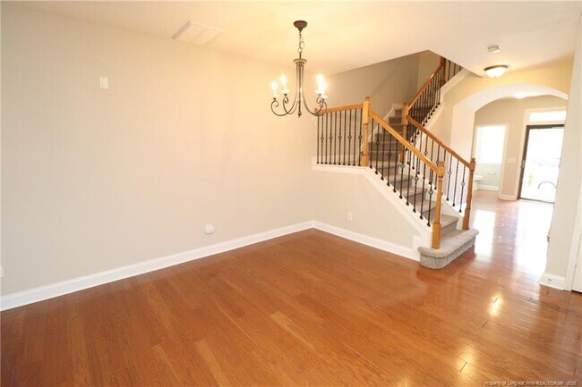 Building Photo - 218 Longchamp Ln