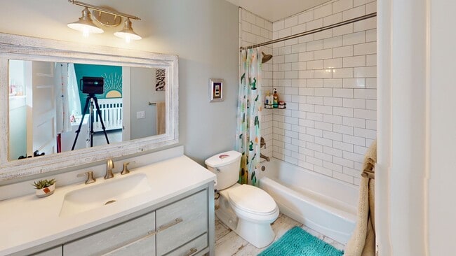 Building Photo - $500 off first month promotion, inquire for more information! Beautiful 4 Bedroom, 3 Bathroom Ata...