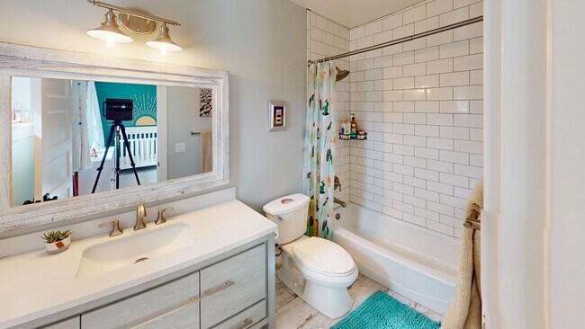 Building Photo - Beautiful 4 Bedroom, 3 Bathroom Atascadero Home On 2 Acre Lot with Solar Power