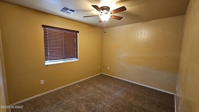 Building Photo - Rancho Valencia 3 bedroom, 2 bath unfurnis...