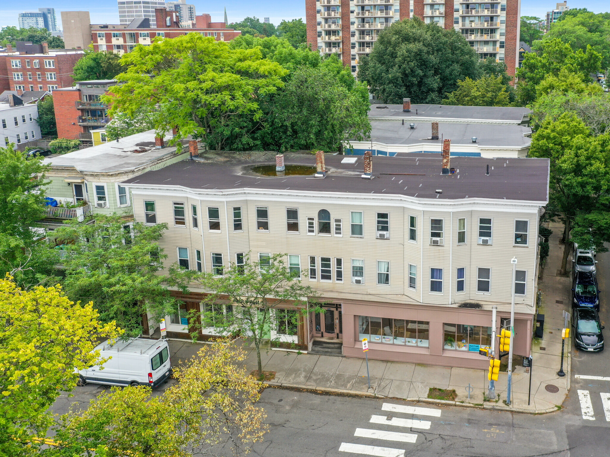 Building Photo - 368 Broadway