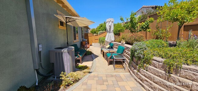 Building Photo - Beautiful Newer Rice Ranch Single Story Home in Orcutt