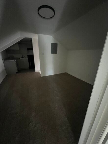 Living Room - 1 W Hanover St