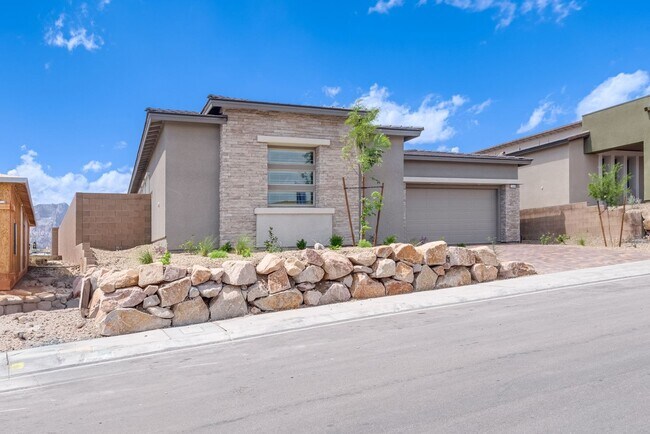 Building Photo - 12608 Heritage Hts Dr