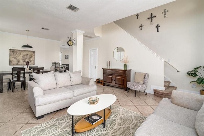 Building Photo - 9301 Tea Rose Trail