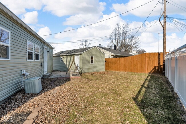 Building Photo - 420 Douglas Dr