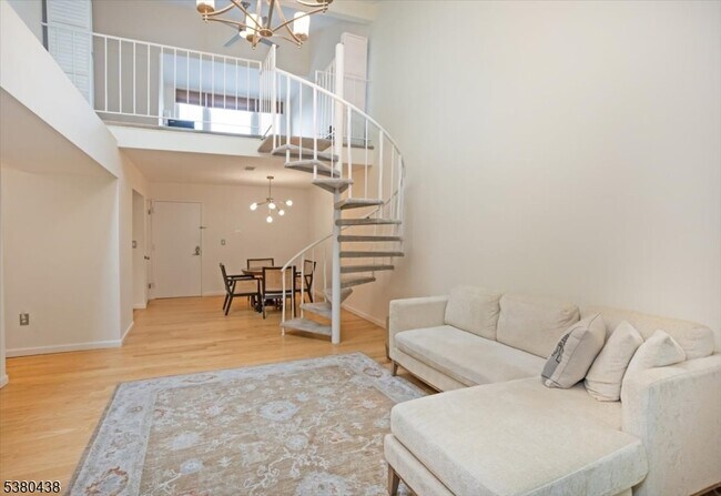 Building Photo - 41 Mt Kemble Ave