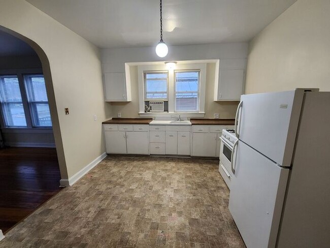 Building Photo - 1 Bedroom Unit Close to ISU