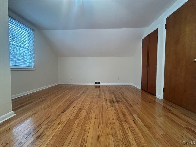 Building Photo - 3 Wills Dr