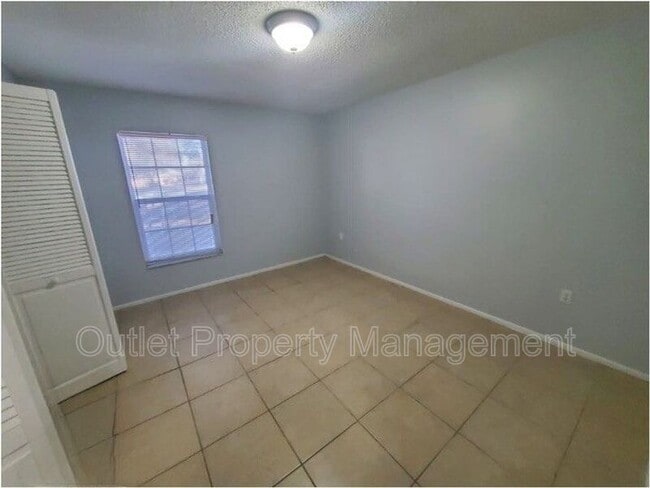 Building Photo - 1705 Ridgewood Ln