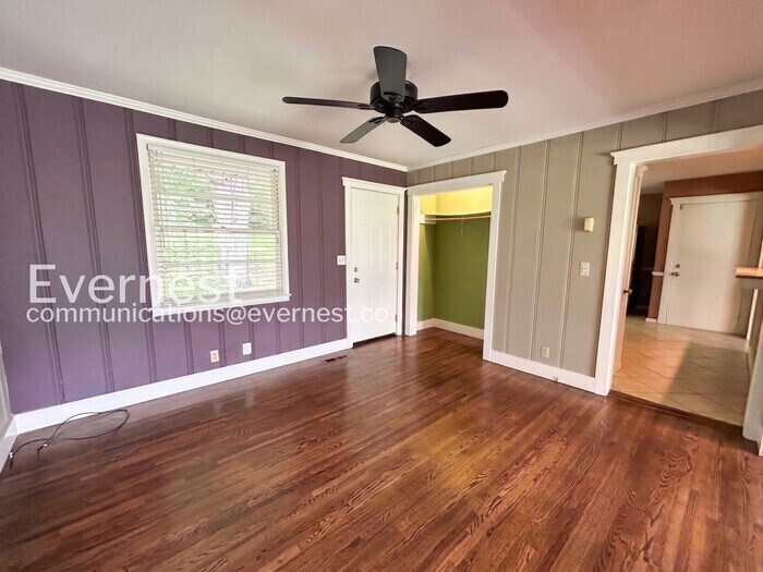 Building Photo - 4908 Briarwood Dr