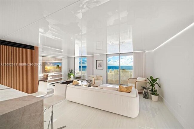 Building Photo - 5555 Collins Ave