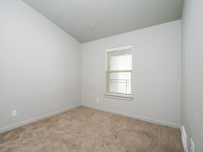 Building Photo - 1141 E 1320 S