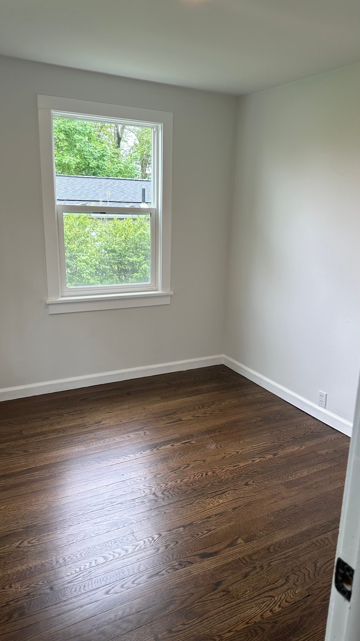 Building Photo - 10 Maple Way