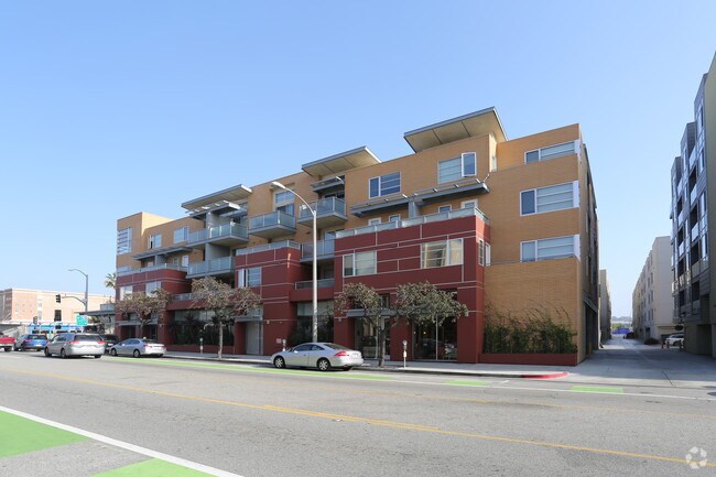 Primary Photo - Lugano Apartments PR III LLC