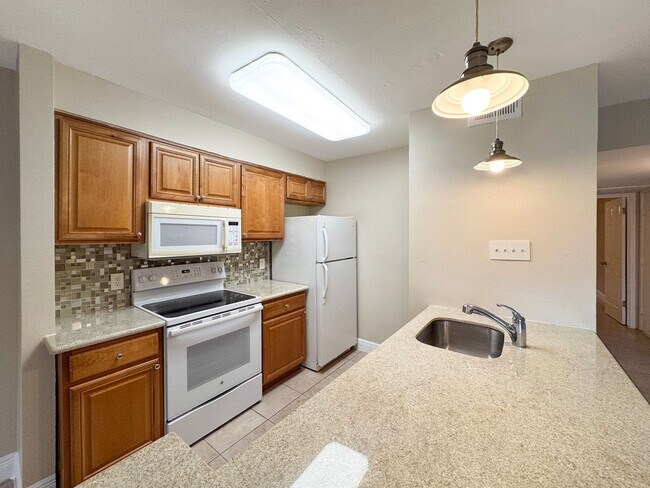 Building Photo - 3843