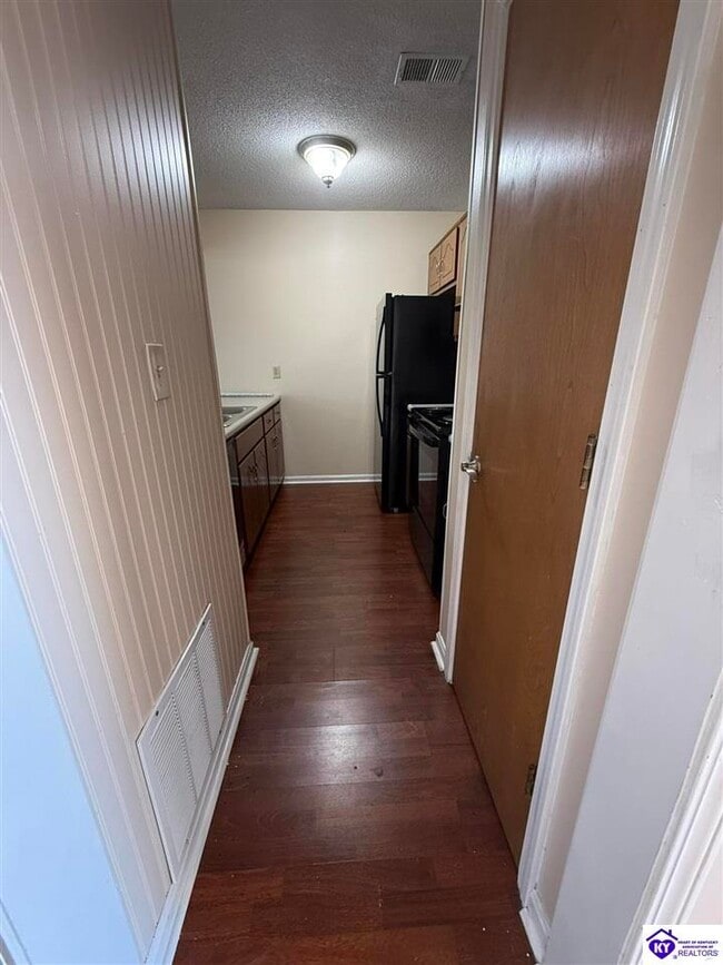 Building Photo - 512 Independence Ct