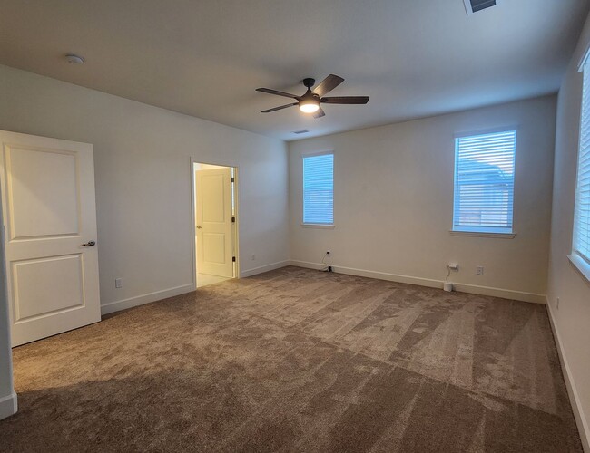 Building Photo - New 4 bedroom  home in Heybourne Meadows area of Minden.