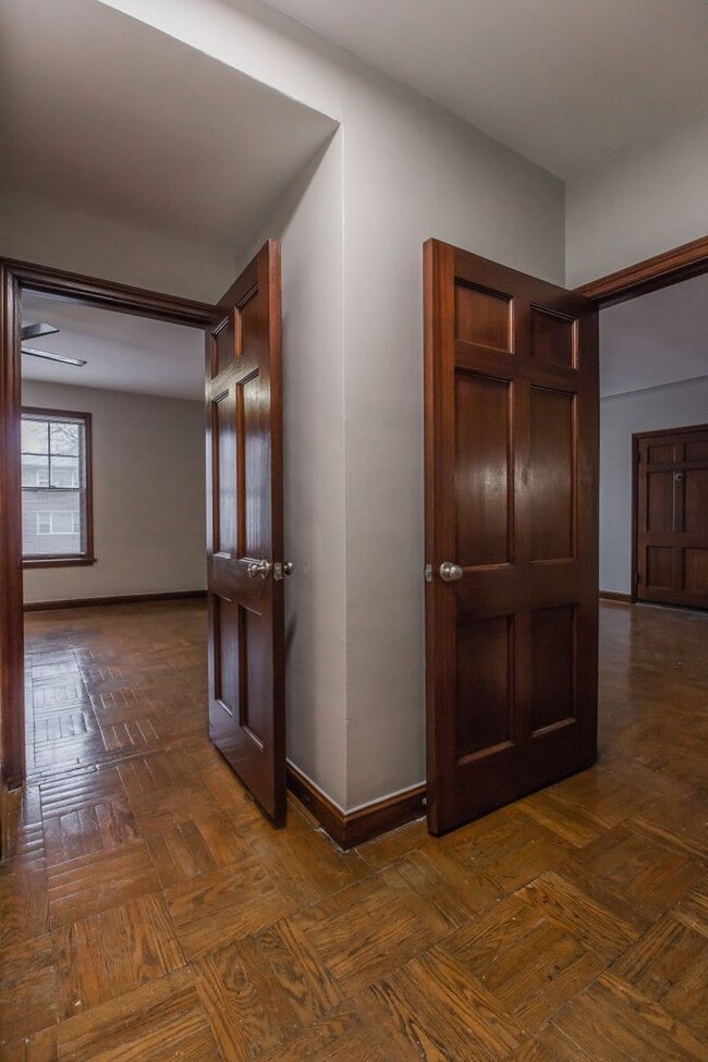 Building Photo - (868) 7354 Tulane