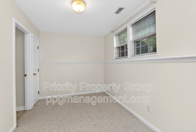 Building Photo - 12304 Verdant Ct