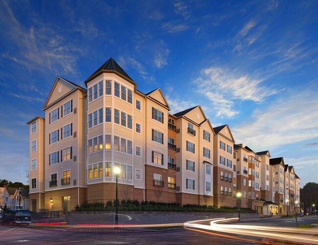 Building Photo - Metro Rahway