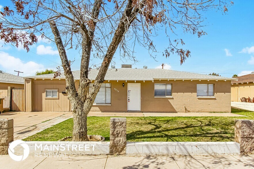 Building Photo - 4212 N 47th Dr