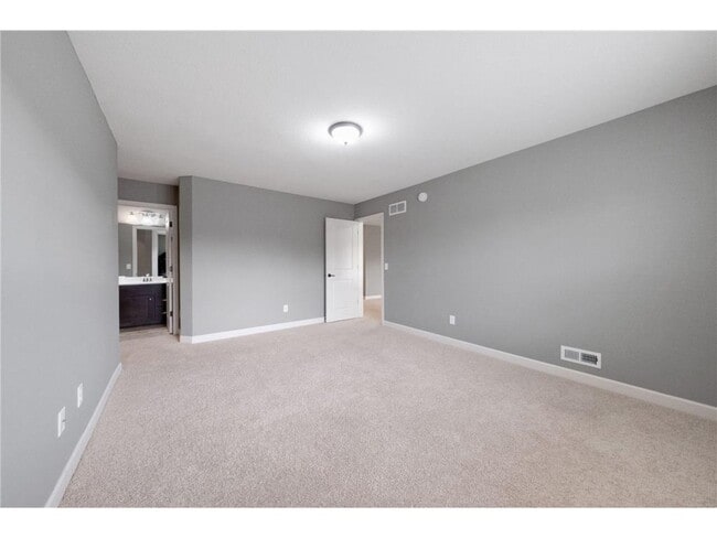 Building Photo - 16810 51st Pl N