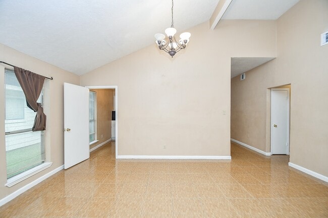 Building Photo - 11706 Spring Grove Dr