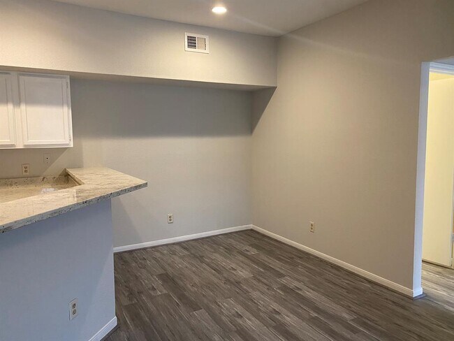 Building Photo - 2121 El Paseo St