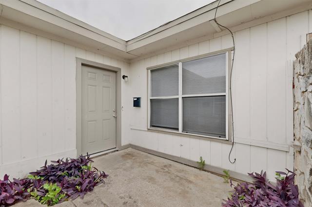 Building Photo - 6808 Trail Lake Dr