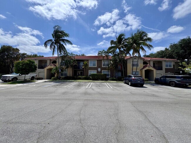 Building Photo - 15095 Michelangelo Blvd