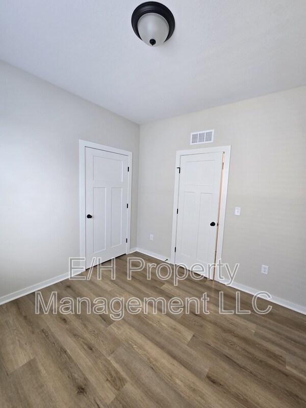 Building Photo - 12195 Fennec St