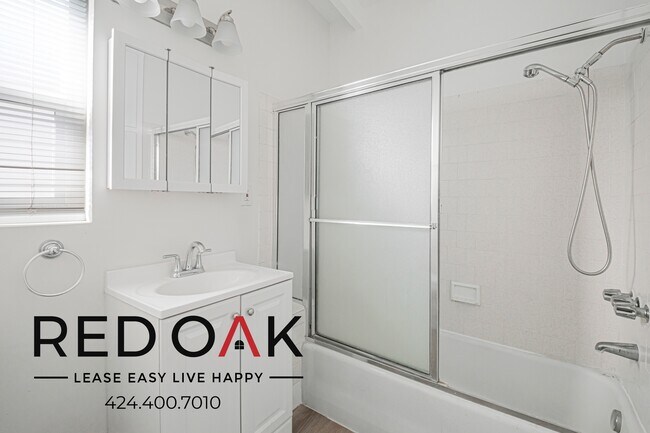 Building Photo - 15301 Woodruff Pl