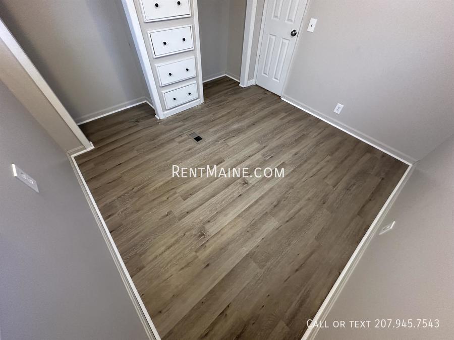 Building Photo - 30 Exeter Rd