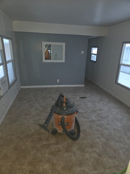 Primary Photo - 8464 Cleveland Ave NW