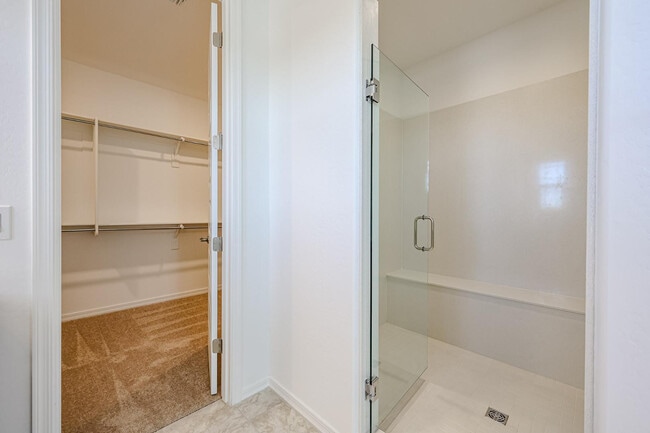 Building Photo - 7677 W Smoketree Dr