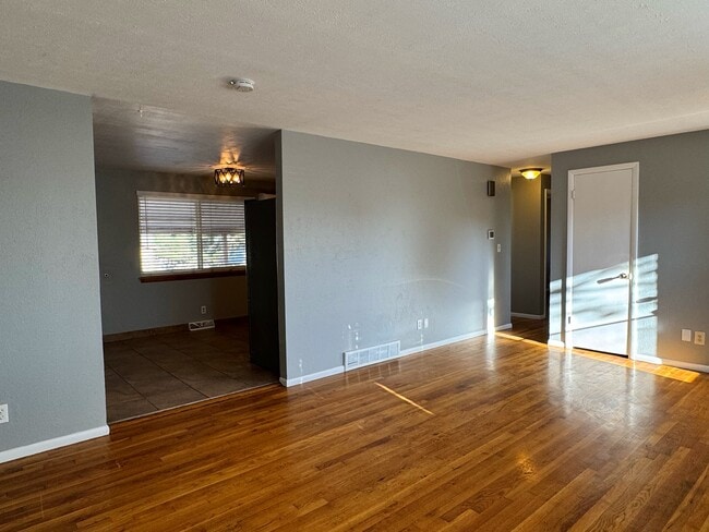 Building Photo - 8305 Acoma St