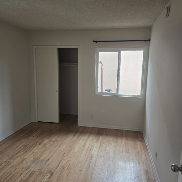 Building Photo - 1424 Colby Ave