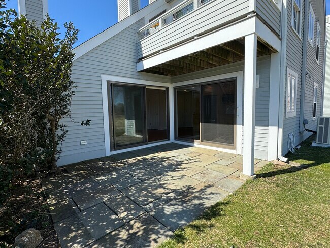 Building Photo - 11 River Colony