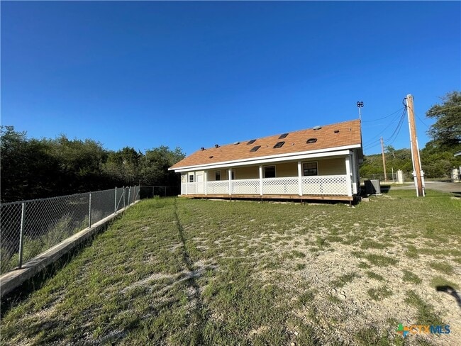 Building Photo - 1375 Canyon Trce