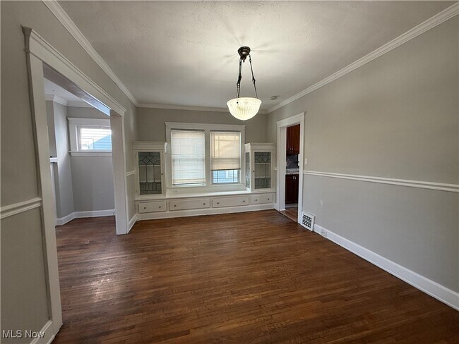 Building Photo - 1275 Donald Ave