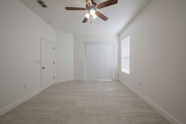 Building Photo - 3701 Titanic Cir