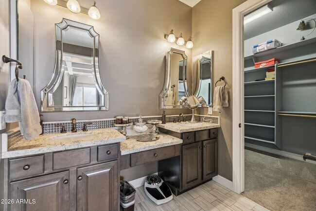 Building Photo - 5907 E Calle de Las Estrellas Rd