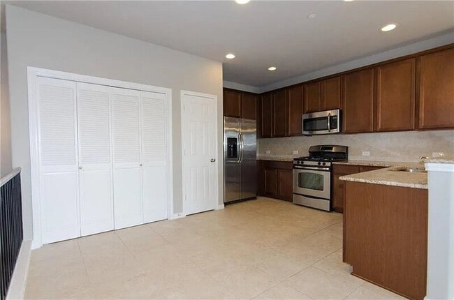 Building Photo - 3101 Davis Ln