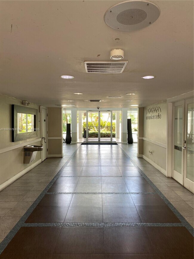 Building Photo - 492 NW 165th St