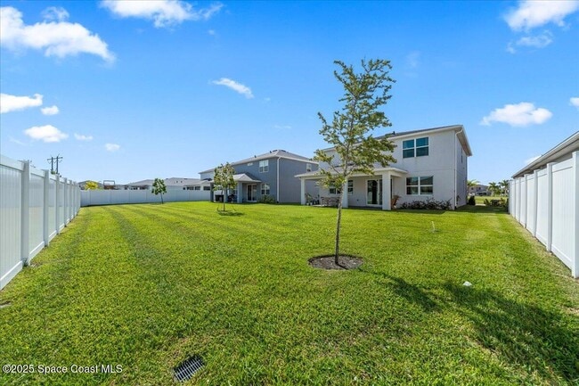 Building Photo - 14119 SW Safi Ter