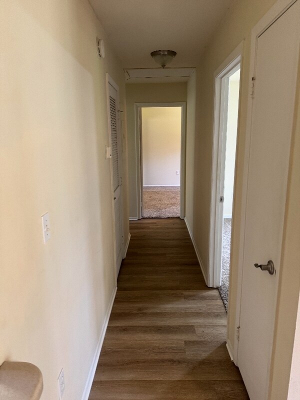 Building Photo - 2216 Flower Tree Cir