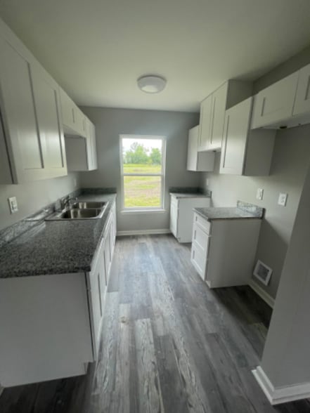 Building Photo - 1318 Ledet St