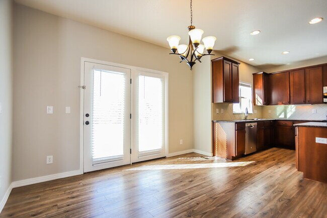 Building Photo - 7149 S Little River Ct